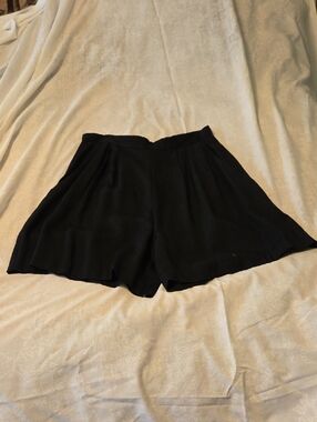 Source Unknown Black Flowy Women's Skort Shorts